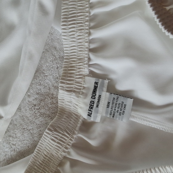 Alfred Dunner womens white stretch pants size 18W - Picture 2 of 5